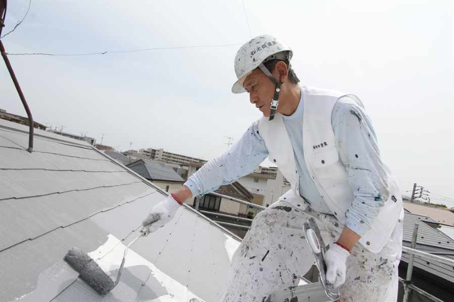 屋根塗装の耐用年数と注意点