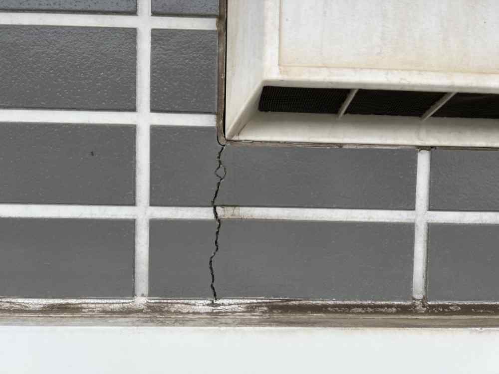 サイディング外壁のひび割れの特徴