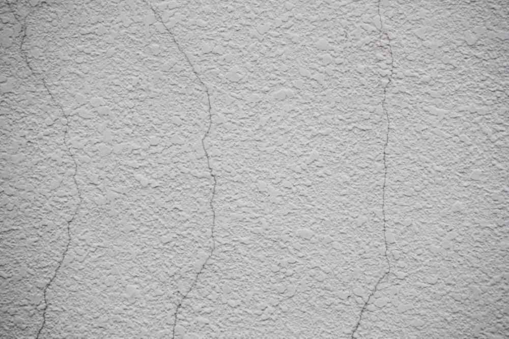 モルタル外壁のひび割れの特徴