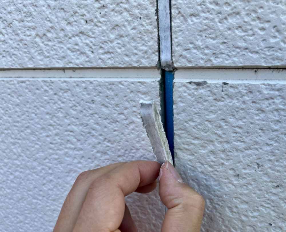 【外壁】コーキング補修の方法と注意点