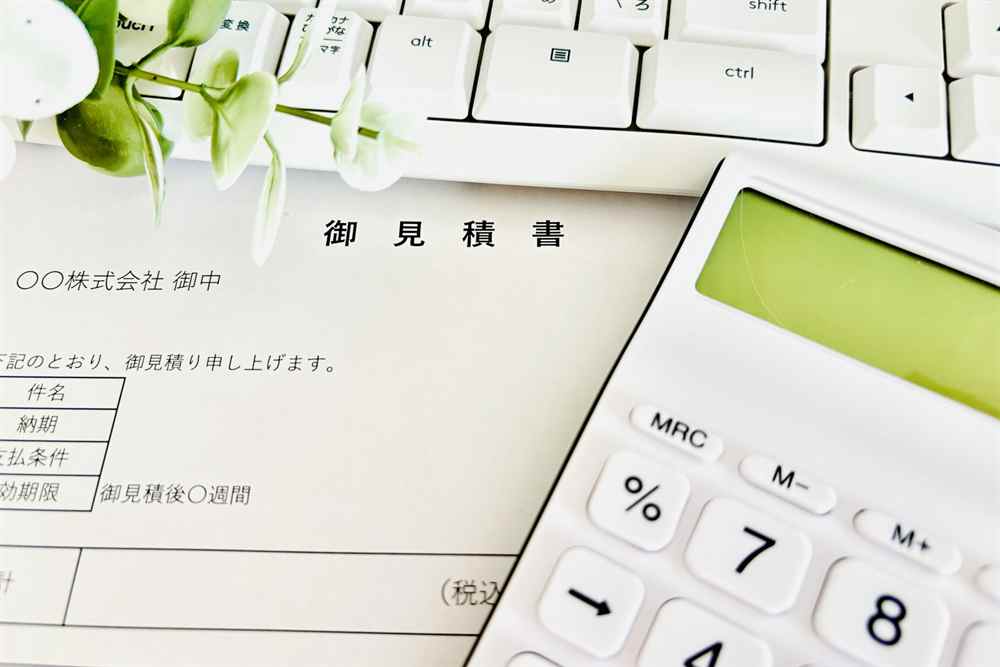 外壁塗装工事の見積もりを見る時の注意点は？