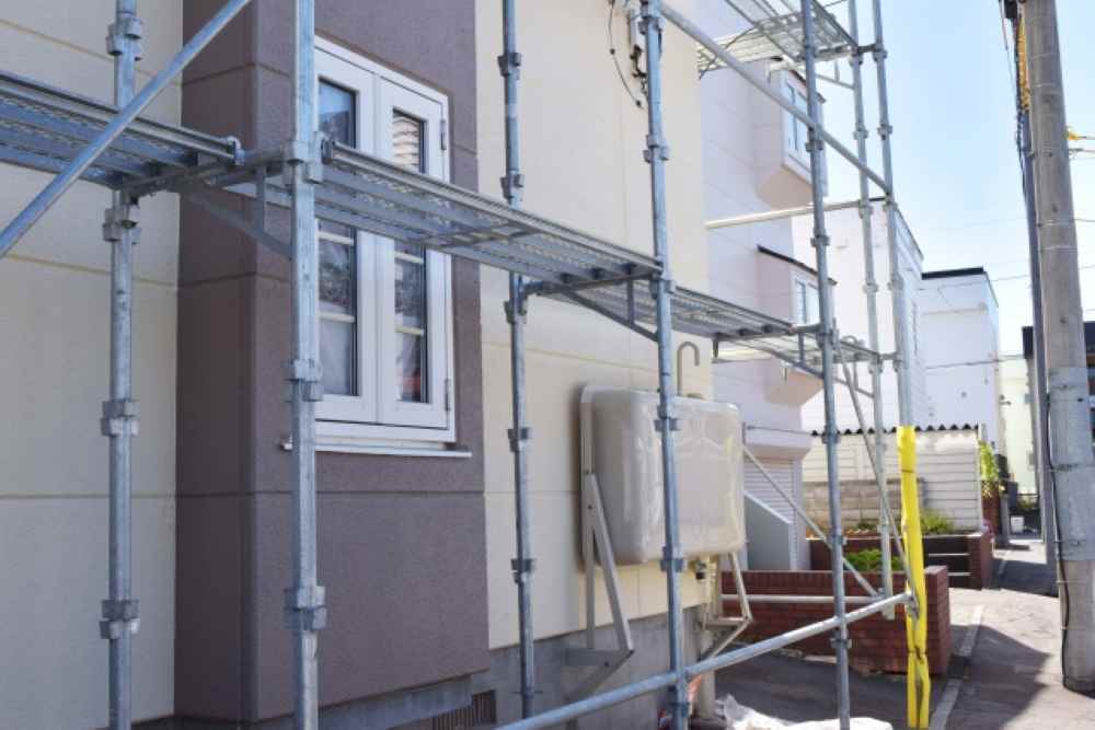 見積もりを見て驚愕!二世帯住宅の外壁塗装はなぜ高い?