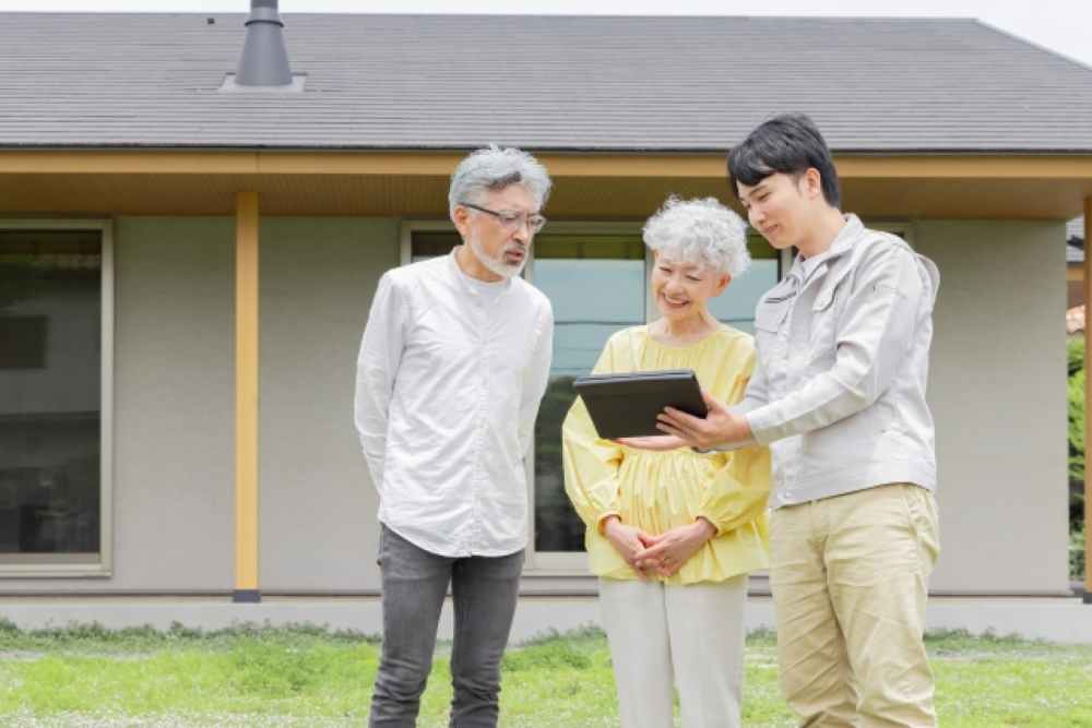 親の安心と子の快適!二世帯住宅で人気の「外構同時リフォーム」