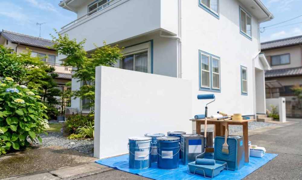フィルムだけじゃない！窓まわりをさらに強固にする防犯リフォーム